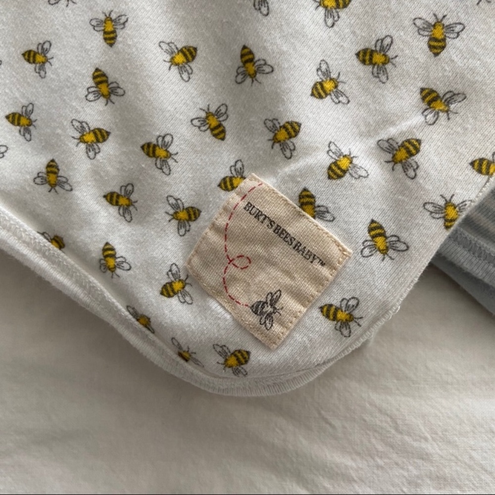 Burt’s Bees Baby Bee Blanket
